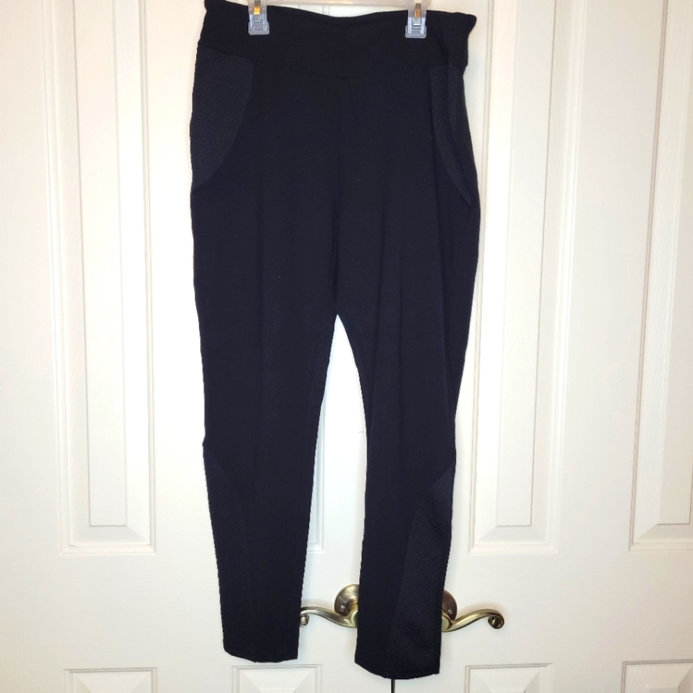 The Limited black women's legging, size XL